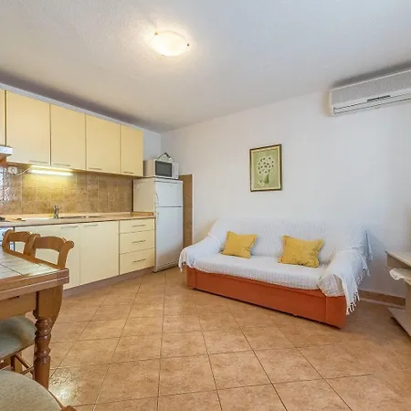 Apartment Bubi Trogir Exterior photo