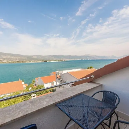 Apartment Bubi Trogir Exterior photo